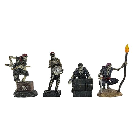 Disney Hawthorne Village Cursed Pirates Figurines Set Of 4 Skeleton 2007 - Picture 1 of 9